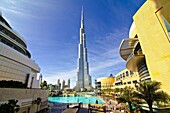 Burj Khalifa, world´s tallest tower, in Dubai, United Arab Emirates