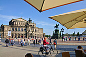 Theaterplatz und Semperoper, Dresden, Sachsen, Deutschland, Europa