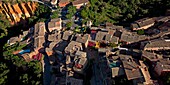 France, Vaucluse, (84), Roussillon Luberon village, village labeled The Most Beautiful Villages of France, famous for its ocher quarries, (aerial photo)