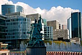 France, PARIS LA DEFENSE, (92), THE STATUE OF DEFENCE OF PARIS erected in honor SOLDIERS WHO DEFENDED THE CITY DURING THE WAR OF 1870 FRENCH GERMAN surrounded by GLASS TOWERS CENTRAL BUSINESS