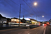 Blick über den Limmat auf die Amtshäuser am Abend, Zürich, Schweiz, Europa