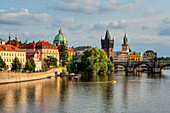 Karlsbridge with Altstadter bridgetower, Prague, Middle Bohemia, Czech Republik