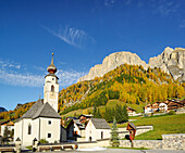 Parish church of Kolfuschg in front of Puez range, Kolfuschg, Dolomites, UNESCO World Heritage Site Dolomites, South Tyrol, Italy