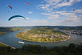 Gleitschirmflieger, Paraglider an der Rheinschleife bei Boppard, Rhein, Rheinland-Pfalz, Deutschland