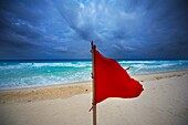Mexico, Quintana Roo State, Riviera Maya, Cancun, hotel zone, red flag on the beach