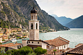 Blick auf Limone sul Garda, Gardasee, Lombardei, Italien, Europa