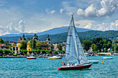 Velden Castle with lake Woerther, Velden, Carinthia, Austria