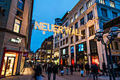 Einkaufstrasse Neuer Wall in Hamburg mit Weihnachtsbeleuchtung, Hamburg, Norddeutschland, Deutschland