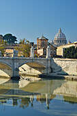 St Peter´s basilica above the river Tiber, UNESCO World Heritage Site Rome, Rome, Latium, Lazio, Italy