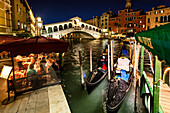 The Grand Canal with the Rialto bridge at dusk, Venice, Venetia, Italy, Europe