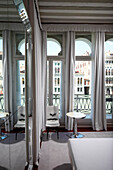 Grand Canal Suite des Palazzina Grassi Hotel, Design Philippe Starck, Sestriere San Marco 3247, Venedig, Italien