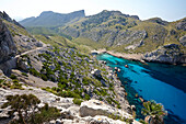 Küstenstraße MA-2210 zum Cap de Formentor, rechts Bucht Cala Figuera, Halbinsel Formentor, Nordküste, Mallorca, Balearen, Spanien