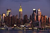 MIDTOWN SKYLINE HUDSON RIVER MANHATTAN NEW YORK CITY USA