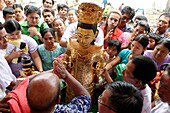 Ceremony of washing the nats´ statues  Yadanagu nats festival  Amarapura  Mandalay Division  Burma  Republic of the Union of Myanmar