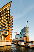 Kehr Wieder Spitze und Elbphilharmonie in der Hafencity, Hamburg, Deutschland