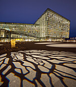 Harpa Konzerthalle und Konferenzzentrum am Hafen, Reykjavik, Hauptstadtregion, Island