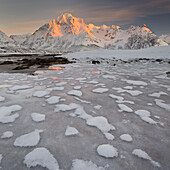 Austnesfjorden near Laupstad, Higravtindan, Austvagoya, Lofoten, Nordland, Norway