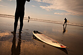 USA, California, Surfers at Ocean Beach, San Francisco