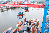 Tandem container crane for loading and unloading a ship, Burchardkai, Hamburg, Germany