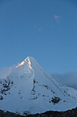 Artesonraju im Morgenlicht, Paron Tal, Caraz, Huaraz, Ancash, Cordillera Blanca, Peru