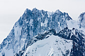 Grandes Jorasses mit Aiguilles du Tacul im Vordergrund, Mont-Blanc-Massiv, Rhone-Alpes, Haute-Savoie, Frankreich