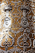 Geschmückte Säule des Innenhof des Palazzo Vecchio, Florenz, Toskana, Italien
