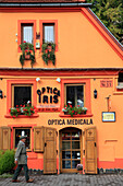 Romania, Sighisoara, street scene, old house