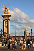 France, Paris, Pont Alexandre III, Les Invalides, people
