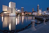 ROCK AND ROLL HALL OF FAME GREAT LAKES SCIENCE CENTER DOWNTOWN CLEVELAND SKYLINE OHIO USA