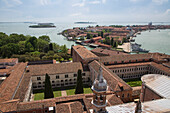 Blick vom Kirchturm der Chiesa di San Maggiore auf der Insel Isola di San Maggiore, Venedig, Venetien, Italien