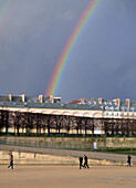 Regenbogen in den Tuillerien, Paris, Frankreich