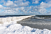 Beach in Winter, Baltic sea, Glowe, Island of Ruegen, Mecklenburg-Western Pomerania, Germany