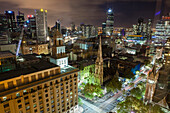 Stadtansicht bei Nacht, Melbourne, Victoria, Australien