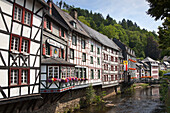 Half-timbered houses along the Rur, Monschau, Eifelsteig hiking trail, Eifel, North Rhine-Westphalia, Germany