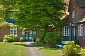 Entrance to a frisian house, Keitum, Sylt island, North Sea, North Friesland, Schleswig-Holstein, Germany