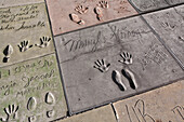 Paul, Quayle, nobody, Outdoors, Day, Elevated View, Close-Up, Part Of, Travel Destinations, Arts Culture And Entertainment, Fame, Ideas, Western Script, Place Of Interest, Local Landmark, California, USA, Hollywood - California, Famous Place, Signature, W