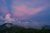 Vulkanlandschaft in der Abenddämmerung bei Bajawa, Flores, Nusa Tenggara Timur, Östliche Kleine Sundainseln, Indonesien, Asien