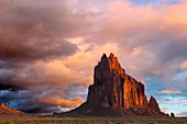 Navajo sacred site Tse Bi Dahi, Shiprock, New Mexico in dawn light, Shiprock, New Mexico, USA