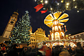 Christmas market on Rathausplatz square, Augsburg, Swabia, Bavaria, Germany