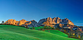 Panorama with Wilder Kaiser from south with Treffauer, Ellmauer Halt, Karlspitzen, Regalmspitze, Ackerlspitze and Maukspitze, Wilder Kaiser range, Kaiser range, Tyrol, Austria