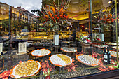 Pastisseria Mauri, Famous Pastry Shop since 1929, Shop Window, Barcelona, Spain