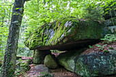 Felsengruppe genannt Teufelssteg, Wollsackfelsen, Granit, Schlosspark Falkenstein, Falkenstein, Vorderer Bayerischer Wald, Bayern, Deutschland