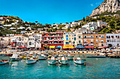 Boote im Hafen, Marina Grande, Capri, Kampanien, Italien