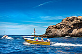 Boote vor der Küste, Capri, Kampanien, Italien