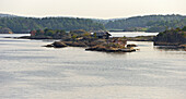Blick von Fähre von Strömstad, Schweden, nach Sandefjord, Norwegen, auf den Schärengarten von Sandefjord, Norwegen, Europa