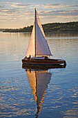 Sailing boat on lake Ammersee, Upper Bavaria, Bavaria, Germany