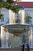Römischer Brunnen, Professor-Huber-Platz, Maxvorstadt, München, Oberbayern, Bayern, Deutschland