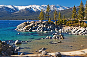 Divers Cove at Sand Harbor on the east shore of Lake Tahoe in the summer, NV, Lake Tahoe, California, USA