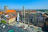 Blick vom Alten Peter auf Marienplatz, Marienkirche, Theatinerkirche, München, Bayern, Deutschland