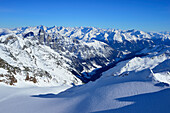 Blick über Pflerschtal auf Tribulaun und Zillertaler Alpen, Agglsspitze, Pflerschtal, Stubaier Alpen, Südtirol, Italien